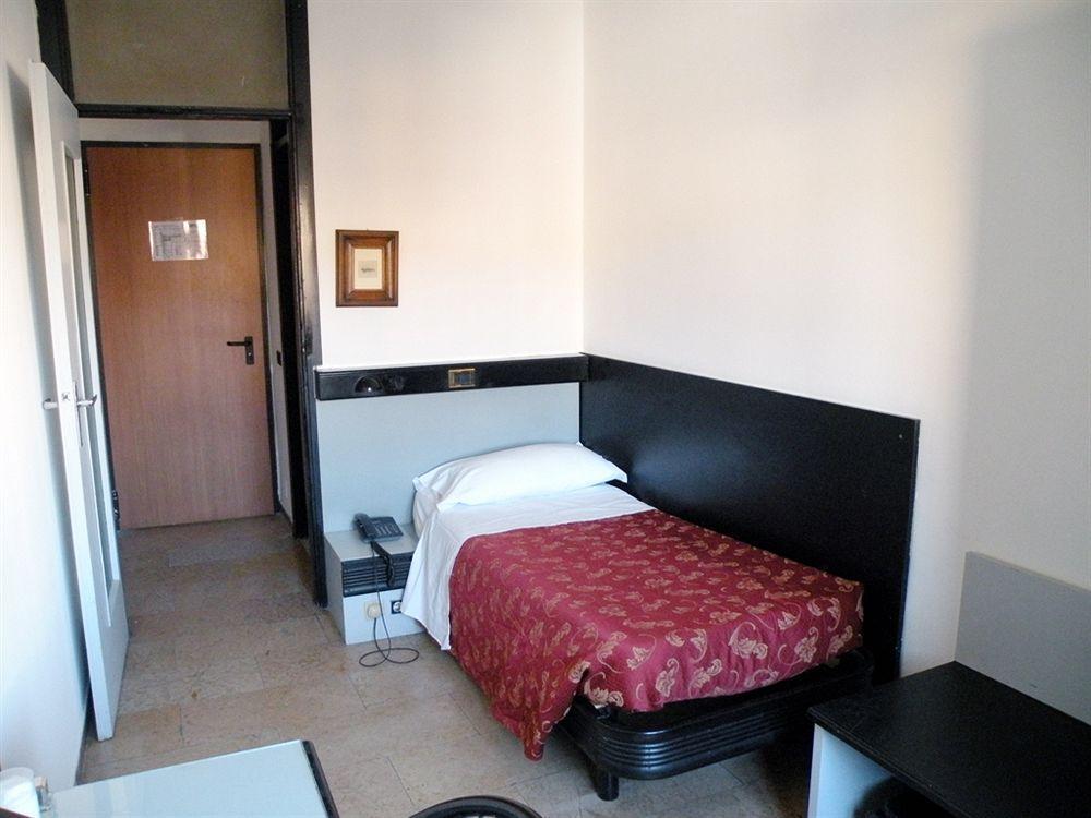 Hotel Virgilio 米兰 外观 照片